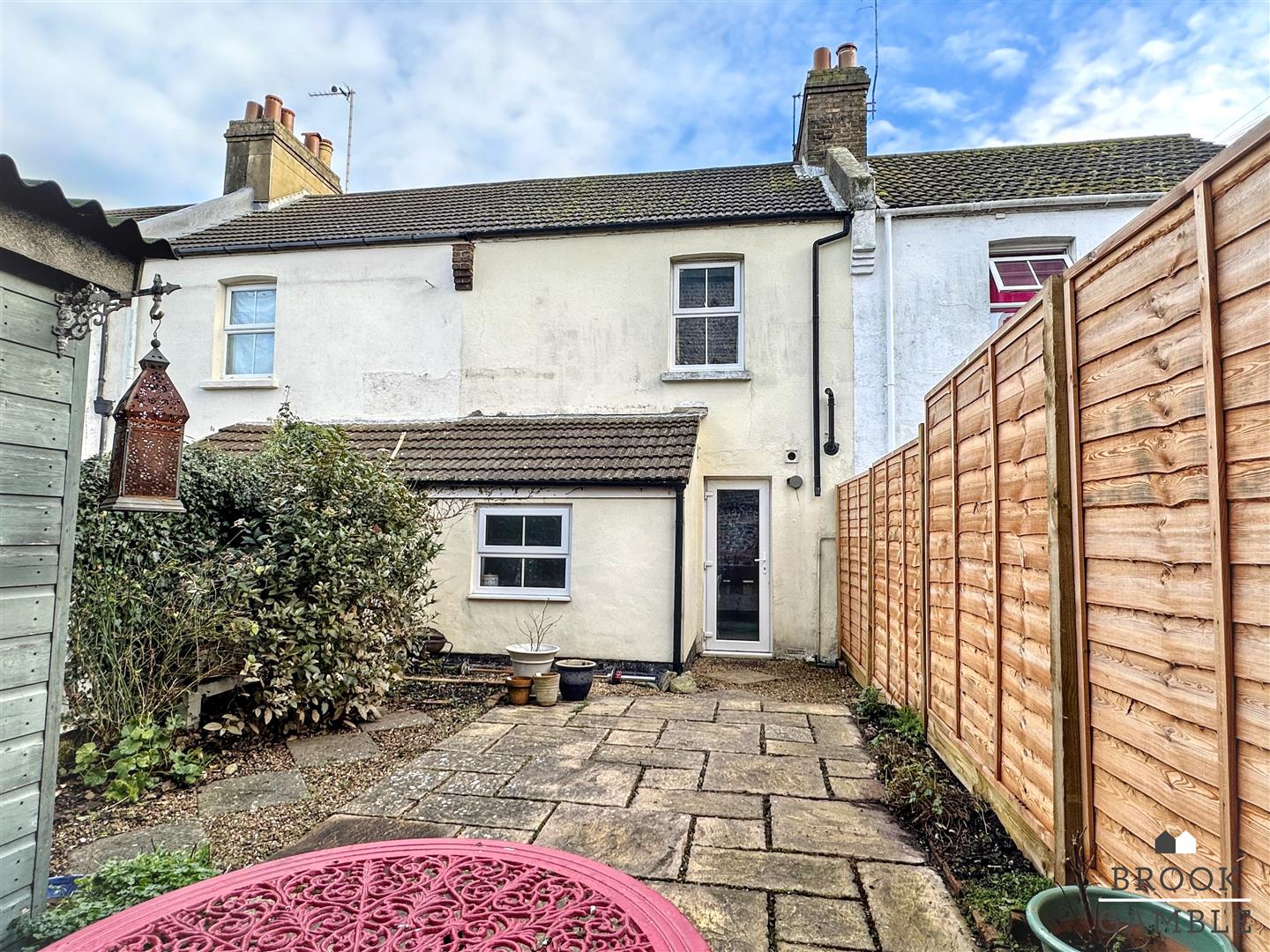 3 Bedroom House. New Place in Eastbourne, East Sussex 2